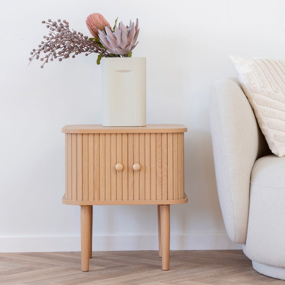 House Nordic Nikko yöpöytä luonnonväri