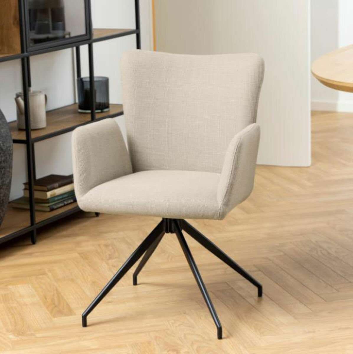 Laura tuoli beige Basel 24, mustat jalat