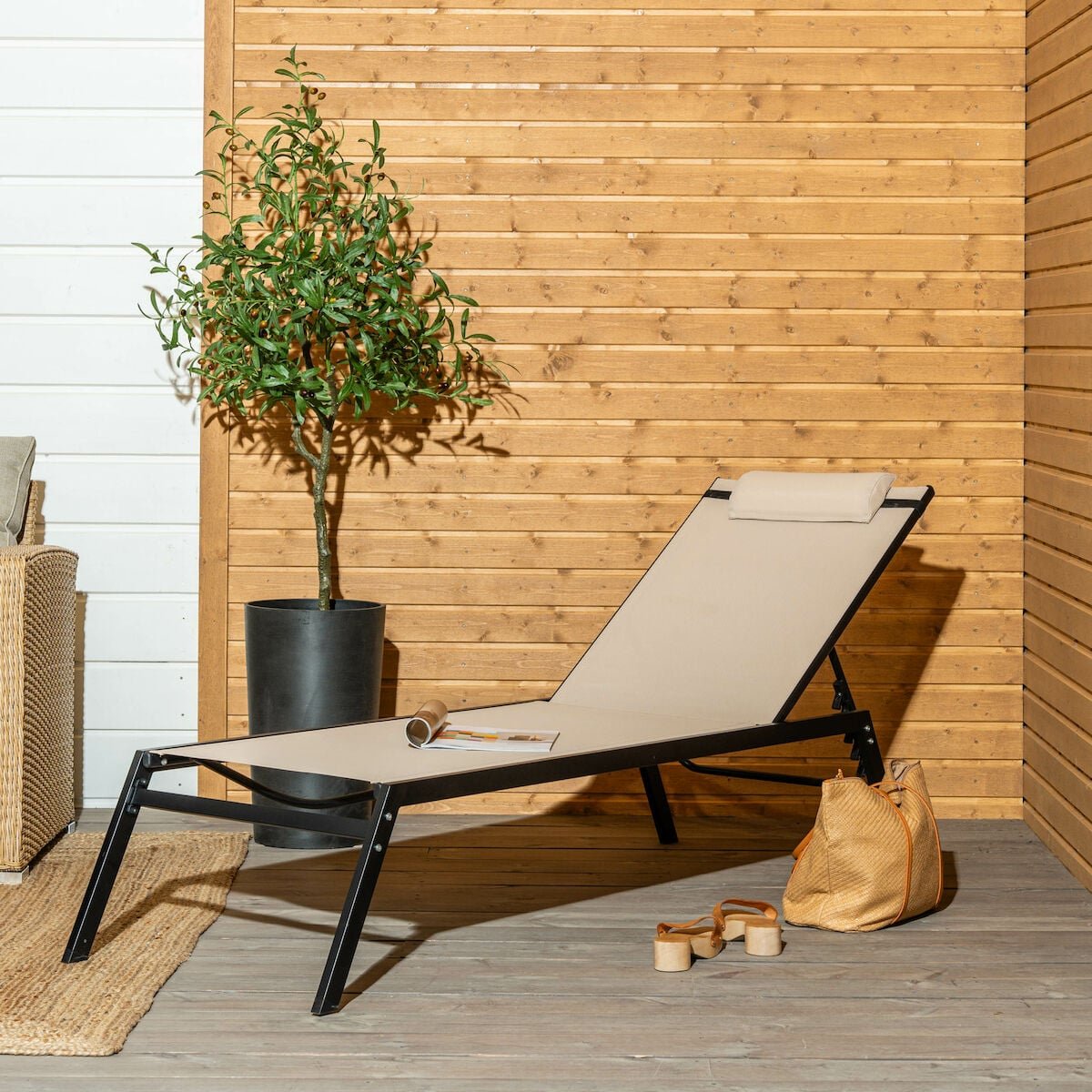 Nurmi aurinkotuoli musta/hiekka