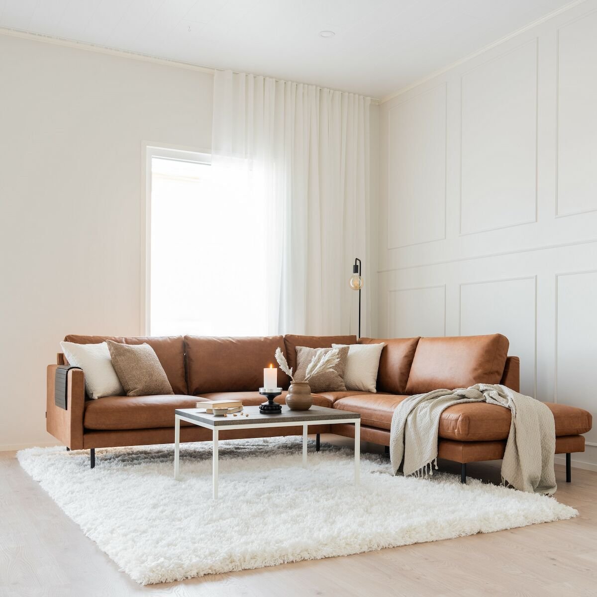 Scandic Copenhagen avokulmasohva oikea, konjakinruskea Colorado 03 nahka