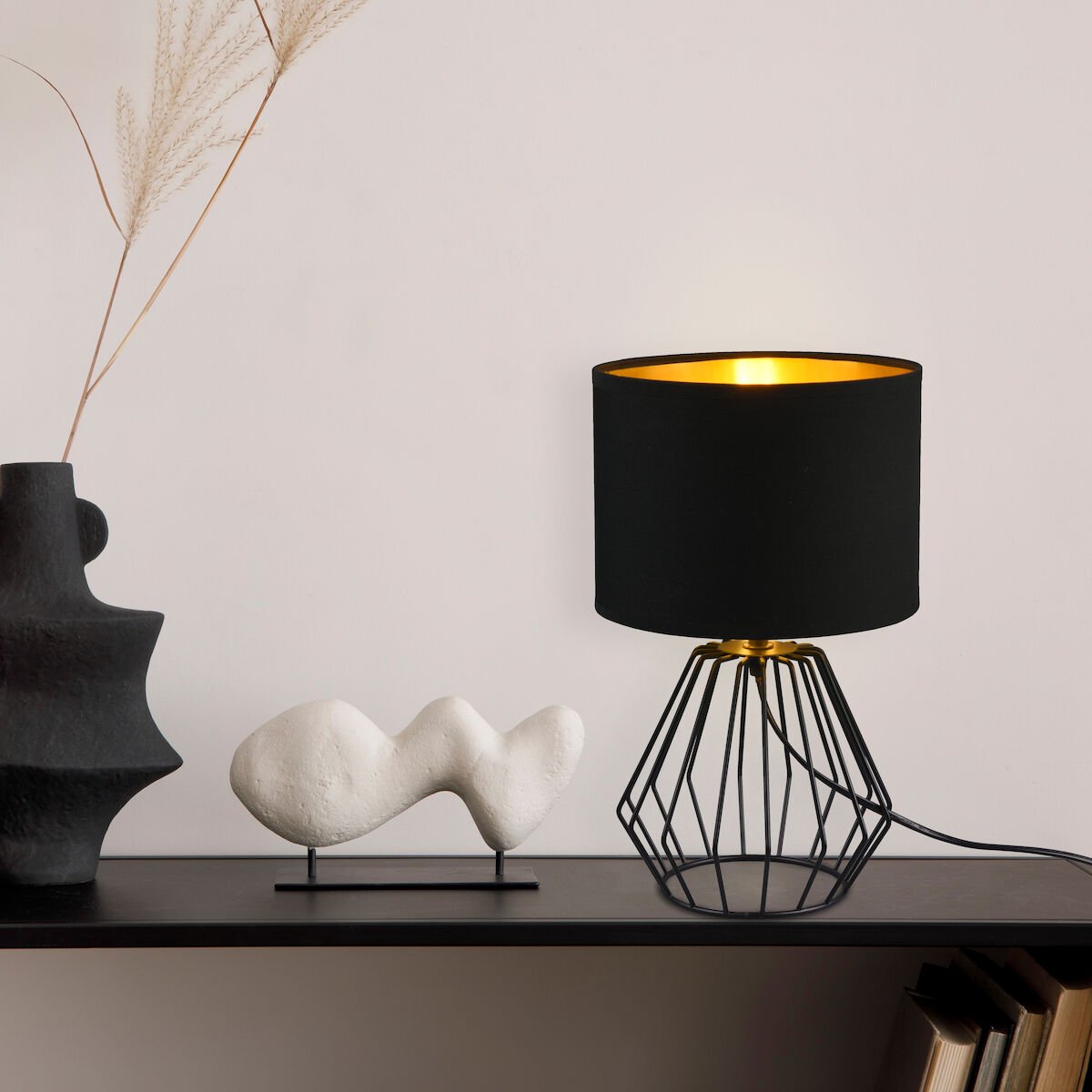 Trio Chuck pöytävalaisin musta/kulta
