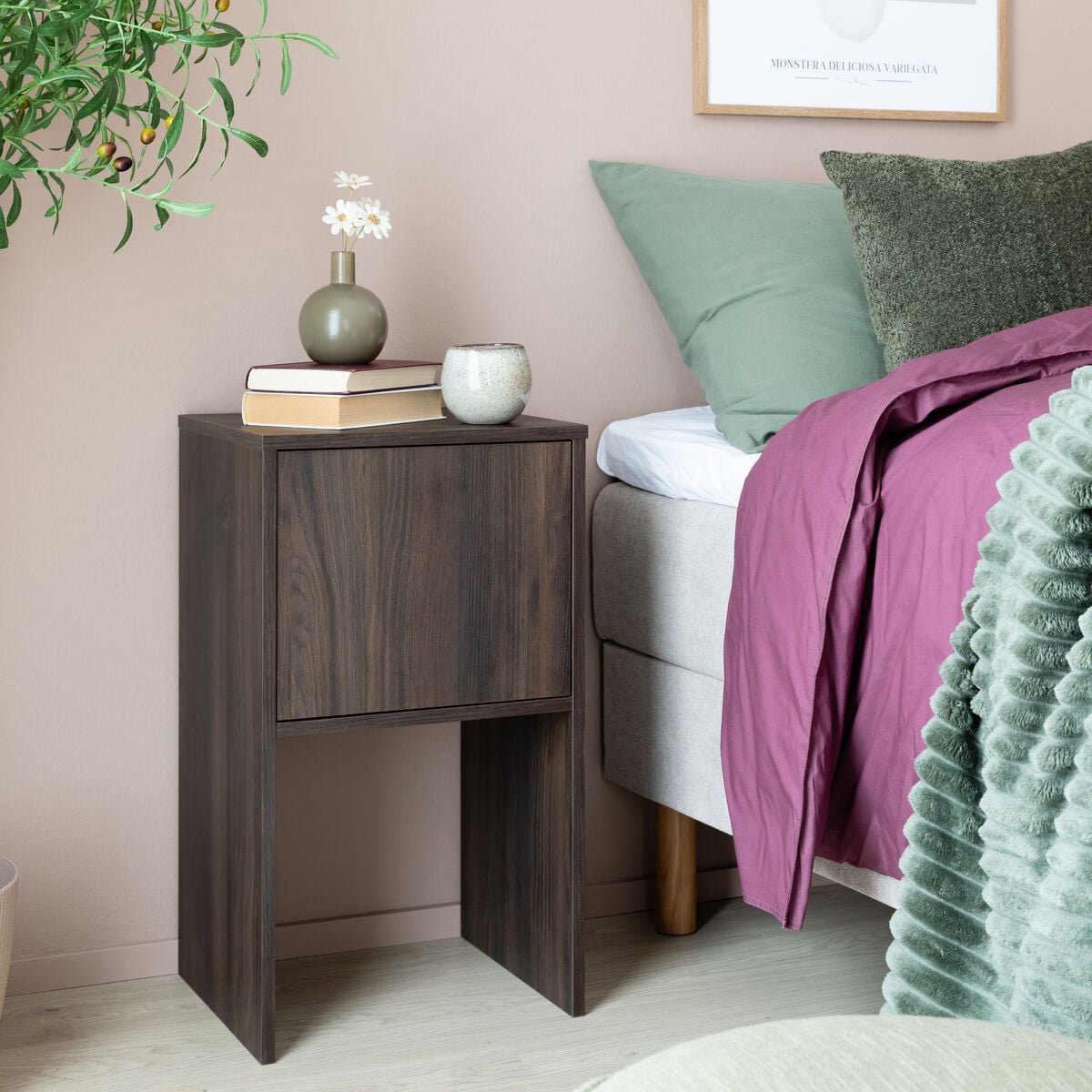 Alava yöpöytä 40x35x70 cm tumma tammi