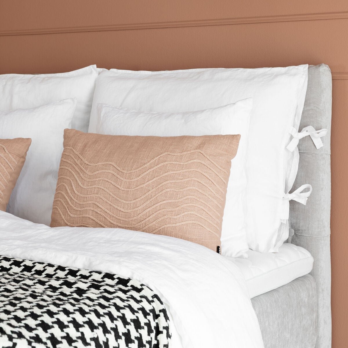 Familon Hotel Style pellavatyynyliina 60x80 cm valkoinen