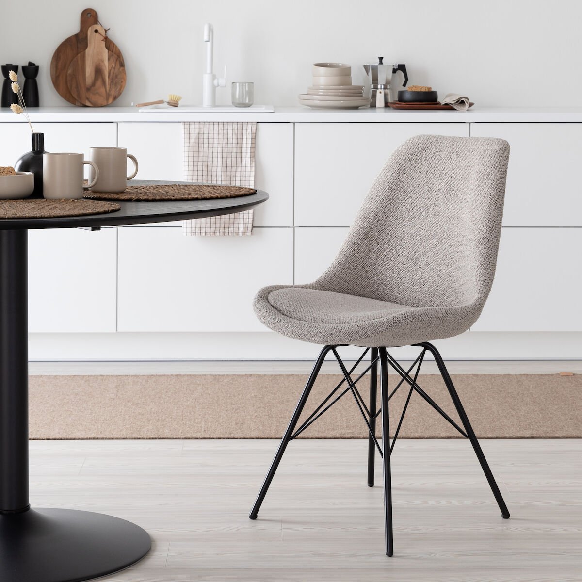 Luosto tuoli beige monza 60, mustat jalat