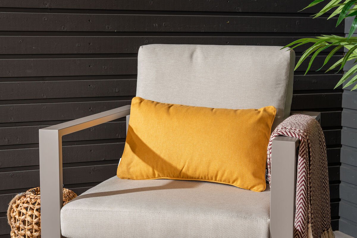 Madison ECO-line koristetyyny ulkokäyttöön 50x30 cm keltainen