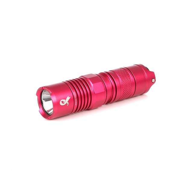 ROOSA NAUHA - Taskulamppu Nitecore P05 - 460 lm / 101 mm / Paristokäyttöinen