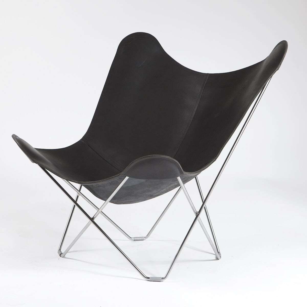 Cuero Design lepakkotuoli Pampa Mariposa Black, mattakromi jalka