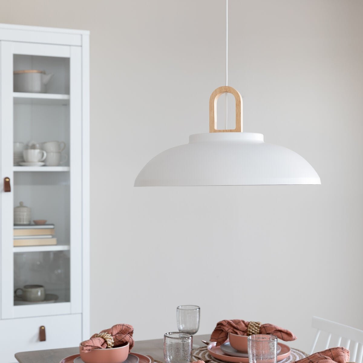 Sessak Leone 50 riippuvalaisin valkoinen