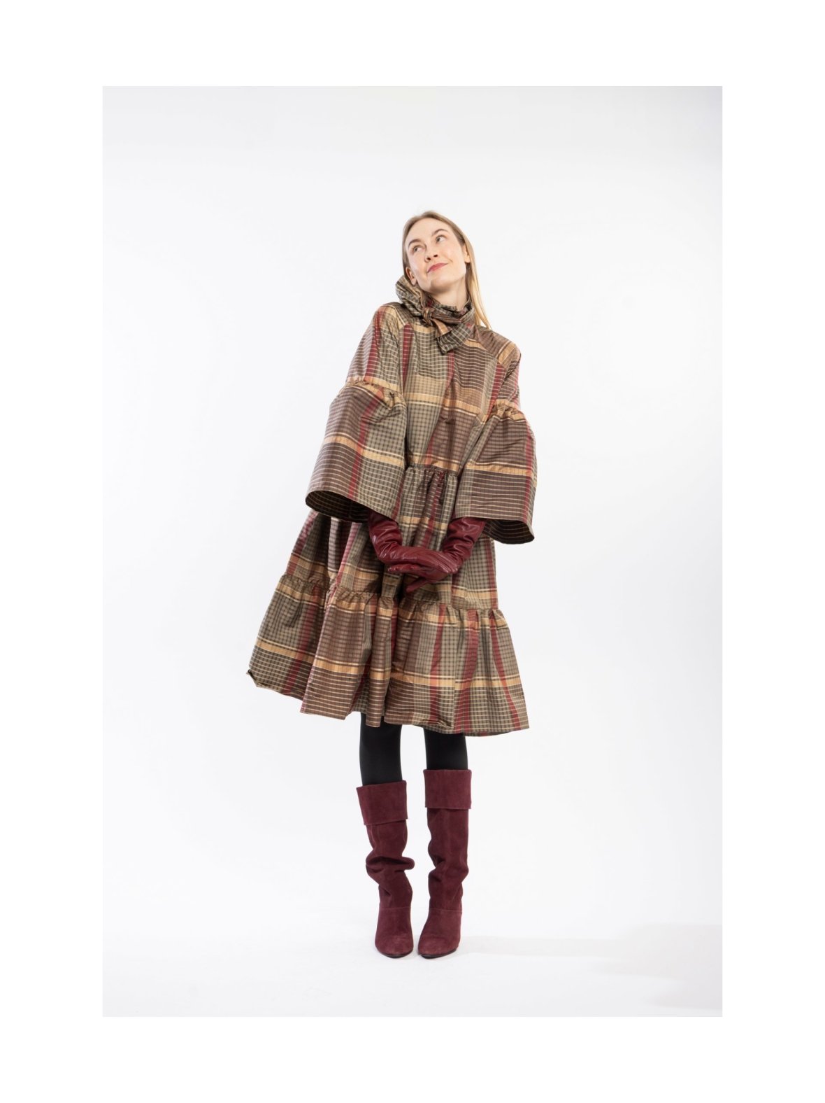 Lush- silkkimekko rusettikauluksella, ruutu suklaa