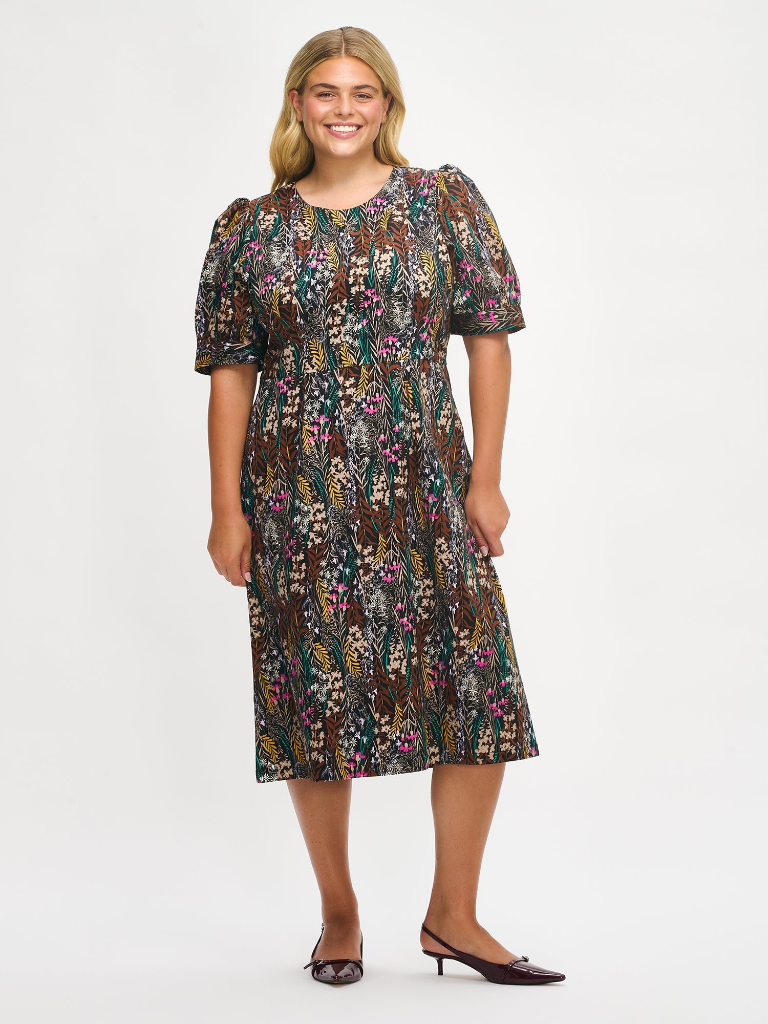 Nanso KUUTAMO pitkä kangasmekko - monivärinen