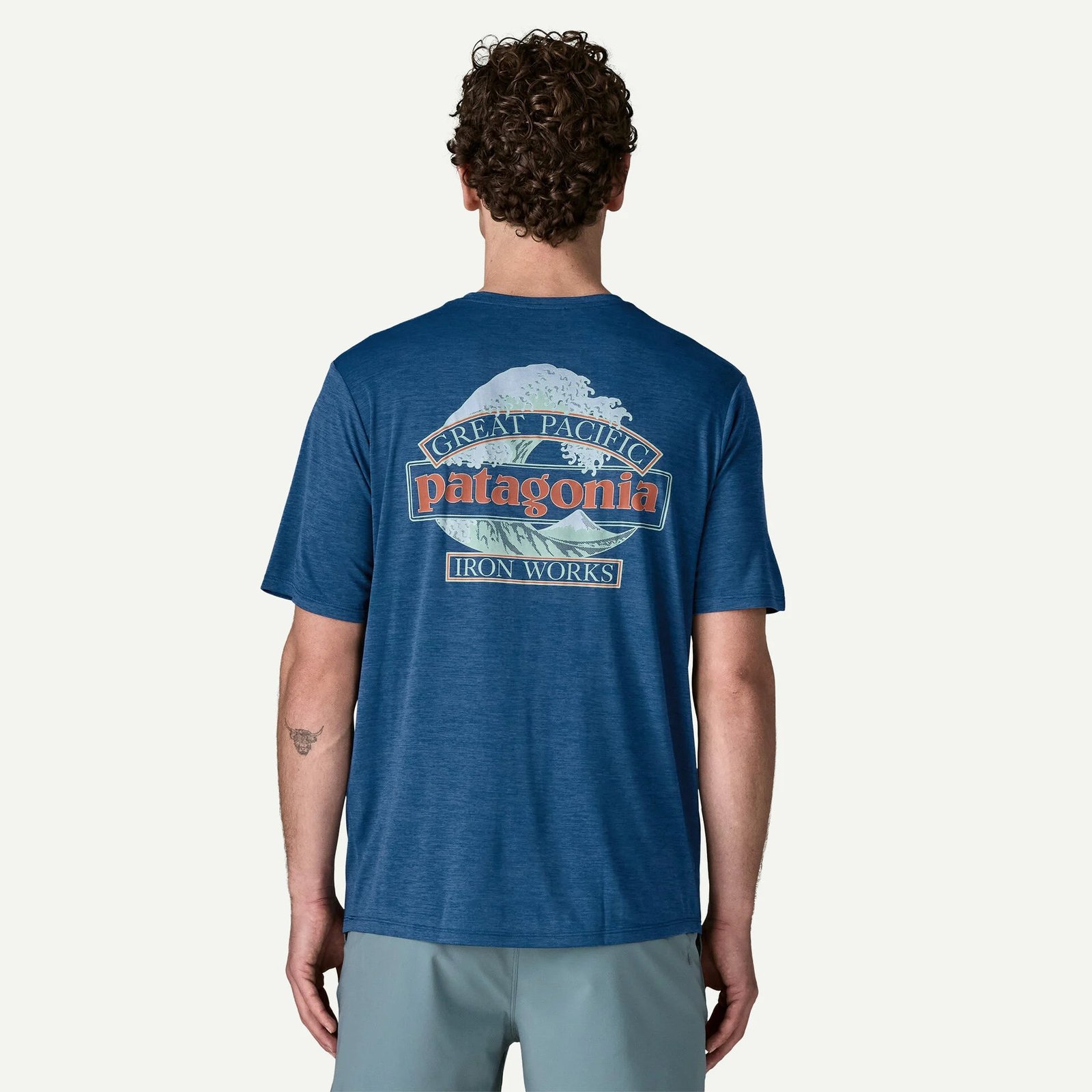 Patagonia miesten t-paita M's Cap Cool Daily Shirt - Great Waves, sininen
