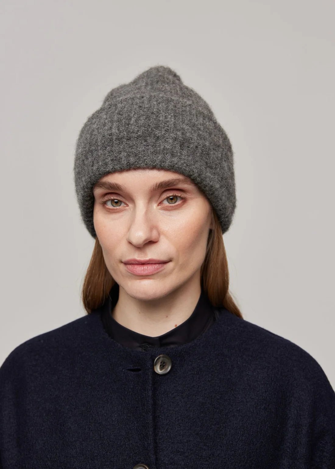 Gauhar pipo Alpaca Beanie, Dark Grey