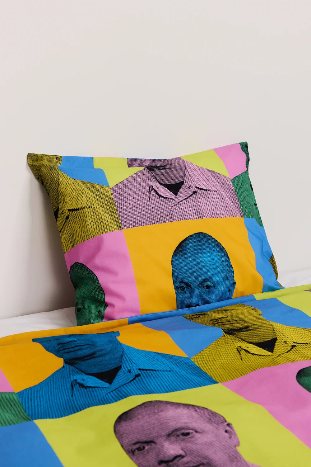 Makia Tonnin Seteli Duvet Cover Set, monivärinen kuosi