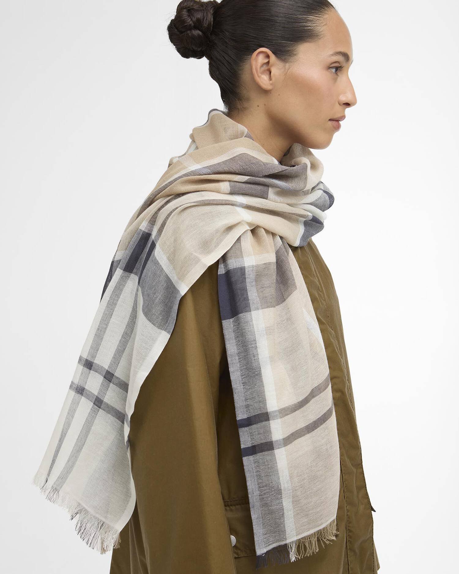 Barbour huivi Abigail Scarf, beige ruutu