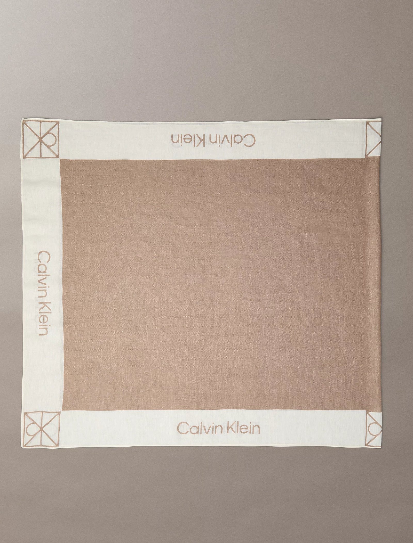 Calvin Klein Accessories huivi Linen Blend Emblem Pareo Scarf, vaalea beige
