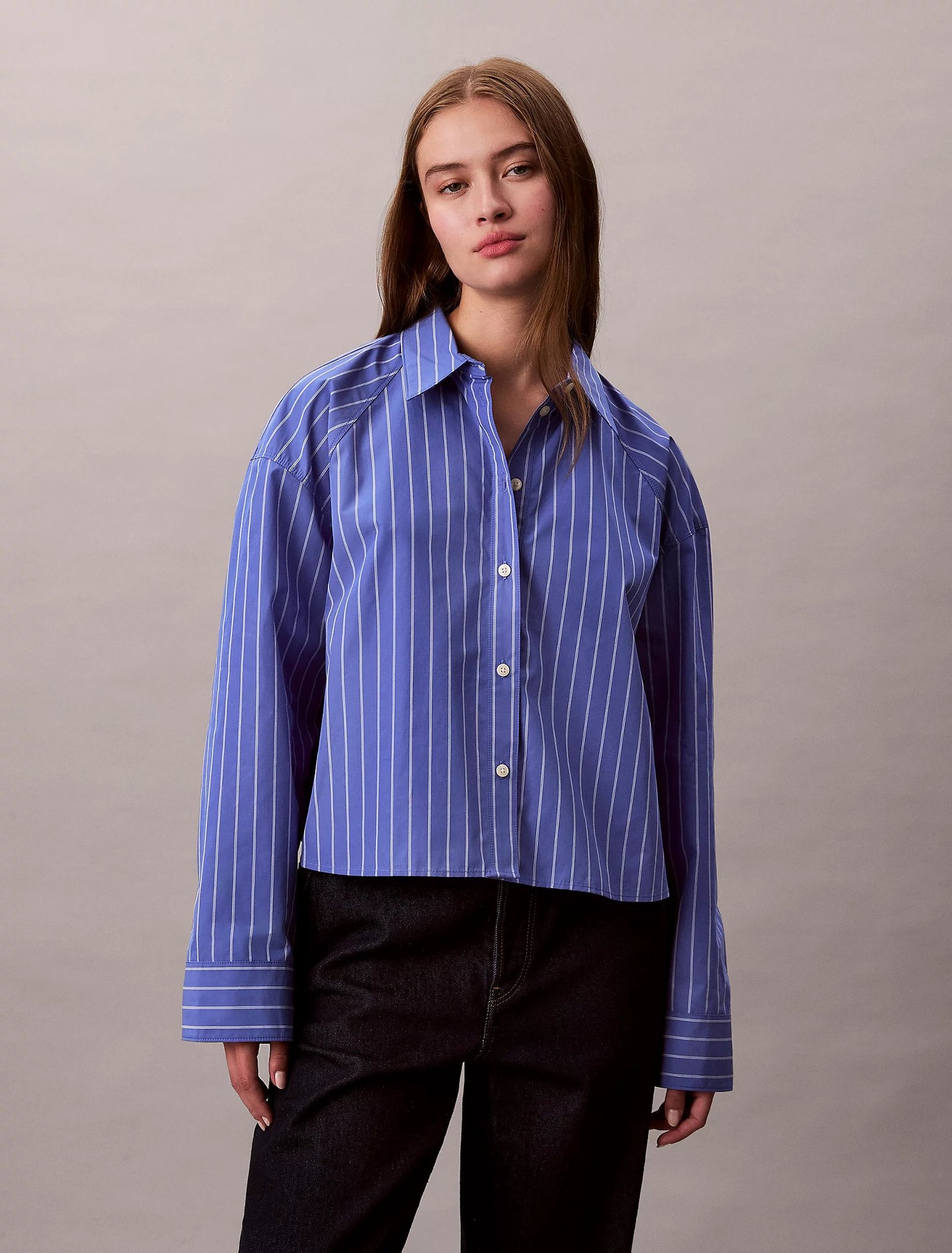 Calvin Klein Jeans naisten pusero, YD STRIPE BOXY CROPPED SHIRT Raidallinen Sininen
