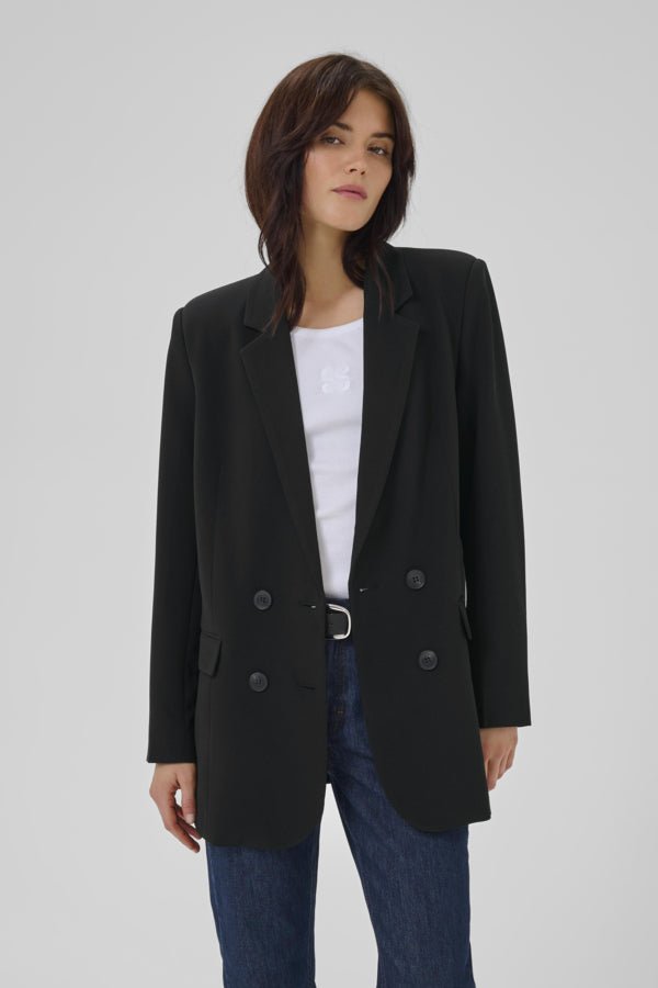 MY ESSENTIAL WARDROBE naisten bleiseri, THE TAILORED BLAZER Musta