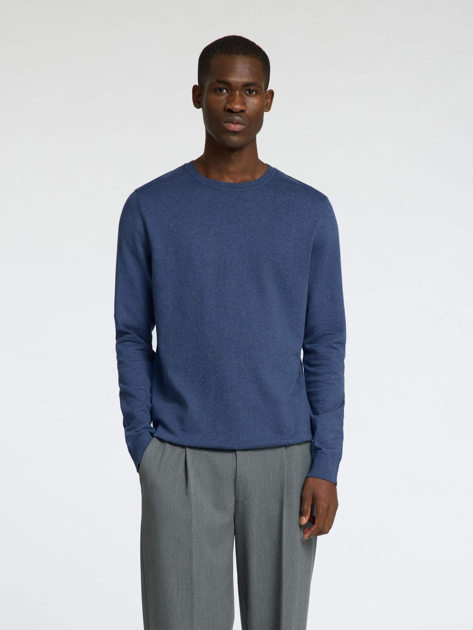 Selected miesten neule, BERG CREW NECK OCEANA Sininen