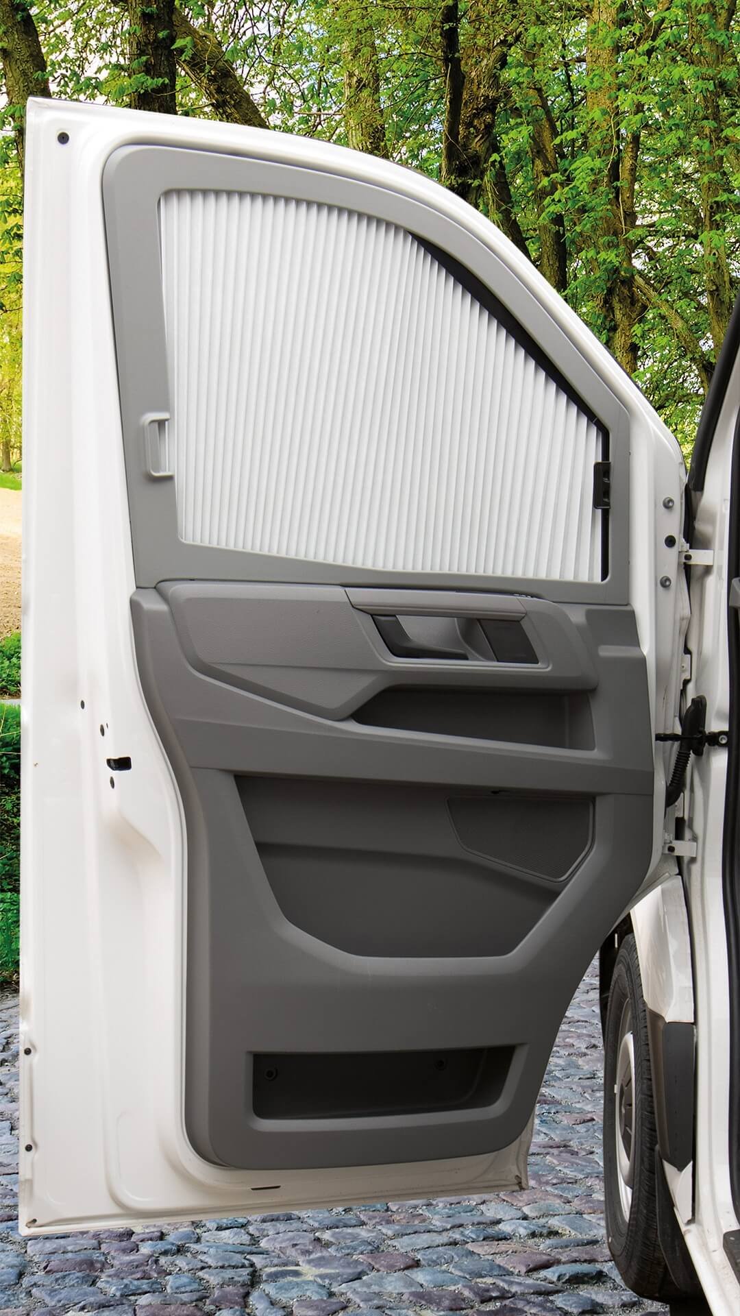 Sivuikkunan pimennysverho MAN TGE (2019➟)  vasen, Remis