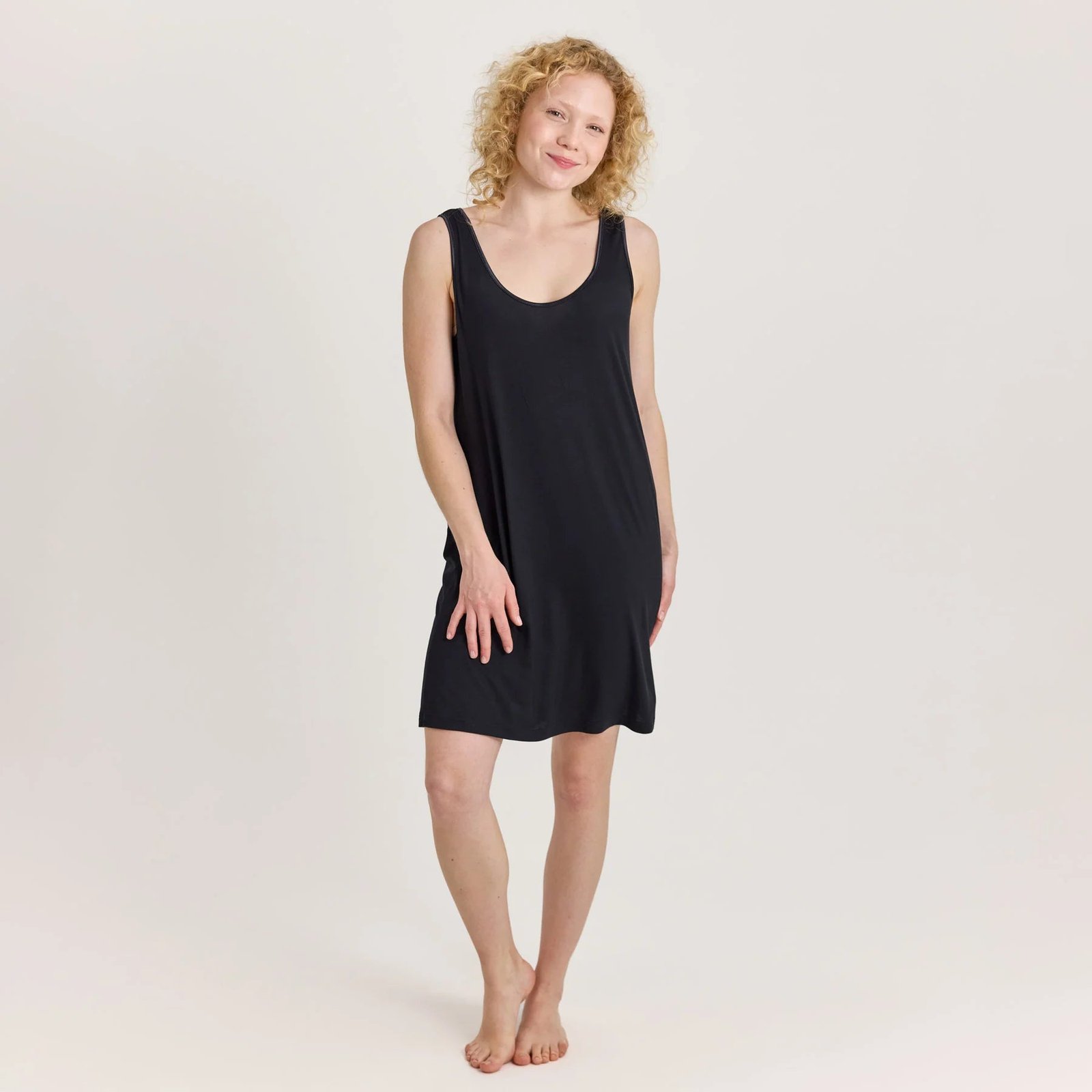 Naisten bambualusmekko musta