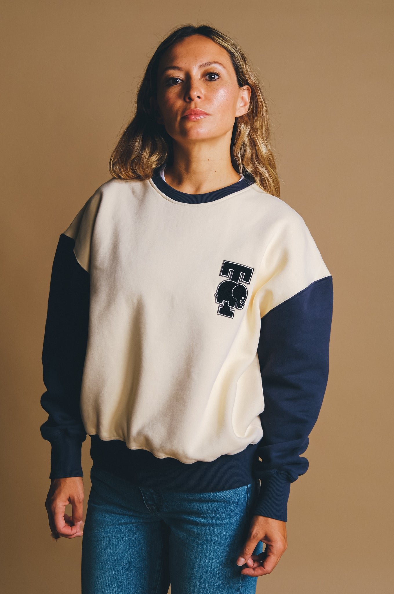 Naisten Zeta Oversized Collegepaita Valkoinen/Sininen