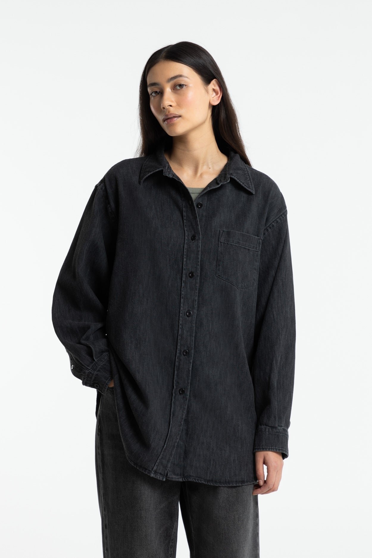 Anahobe Button-Up Shirt Quercus Grey Worn