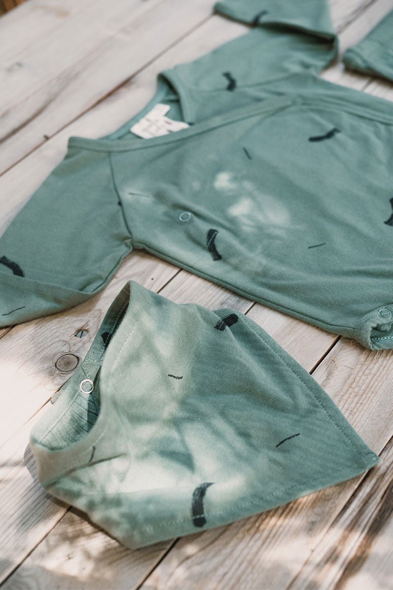 Baby's Jady Bib Strokes Green