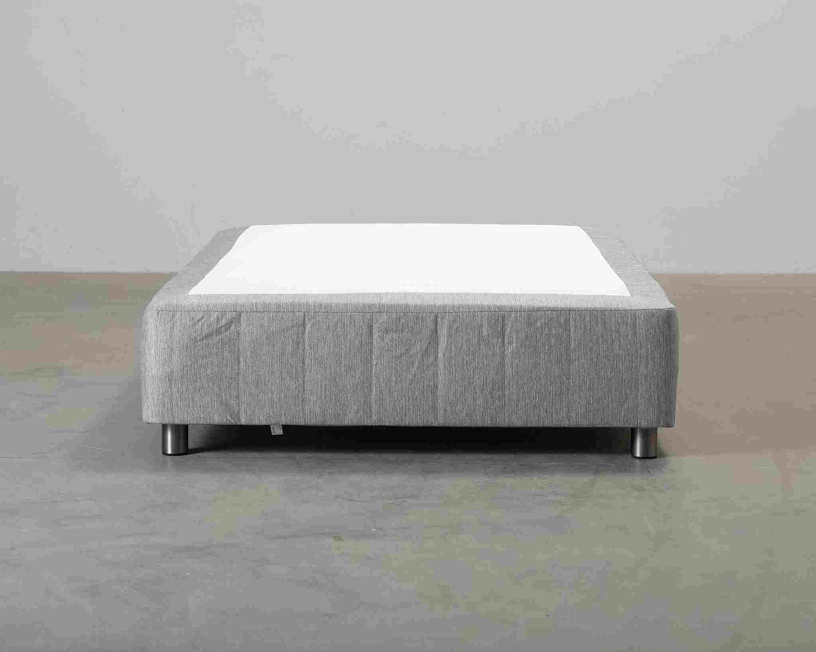 Mio Bari sängynrunko 120 cm harmaa