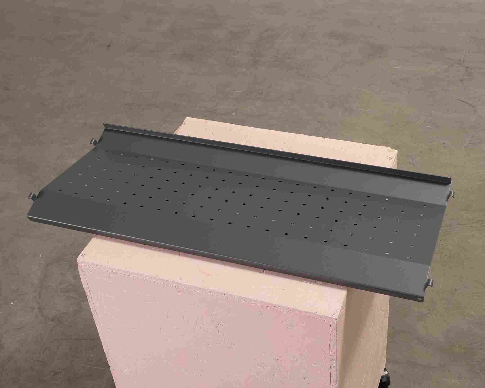 String Systems kenkähylly 78 x 30cm antrasiitti