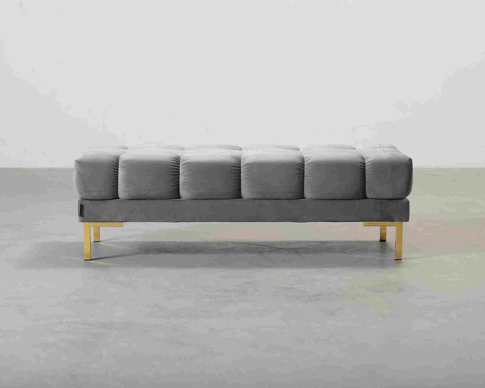 Micadoni Mamaia rahi harmaa