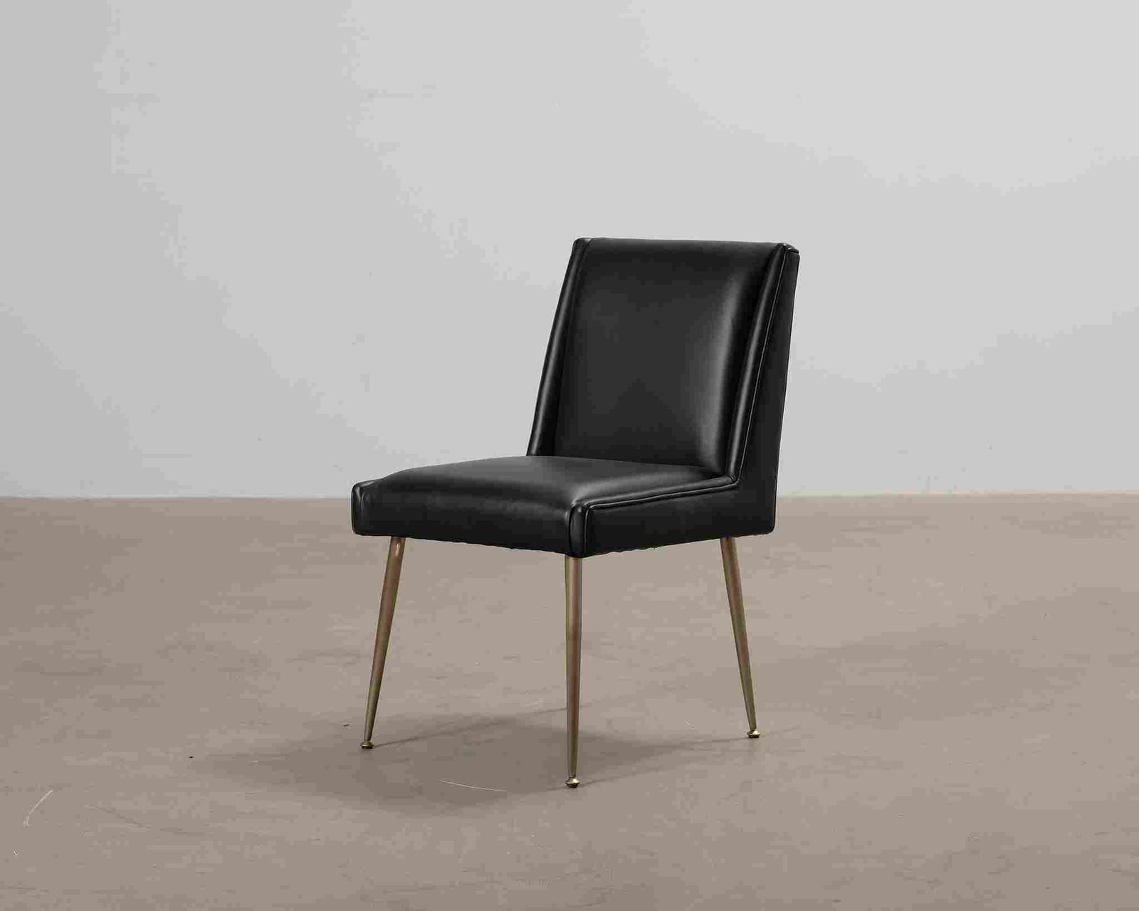 Ruth & Joanna Art ruokapöydän tuoli musta nahka