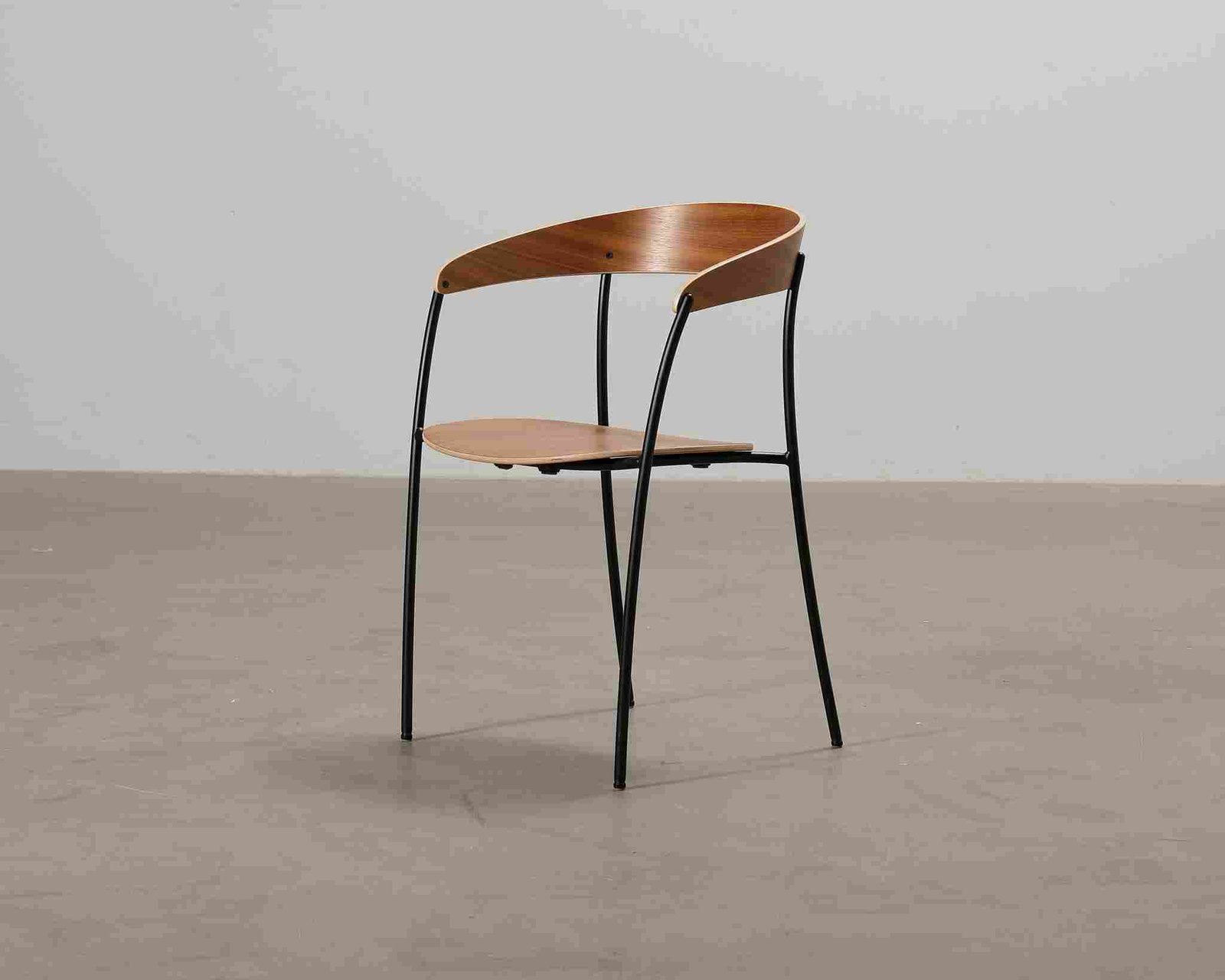 New Works Missing Chair tuoli pähkinä