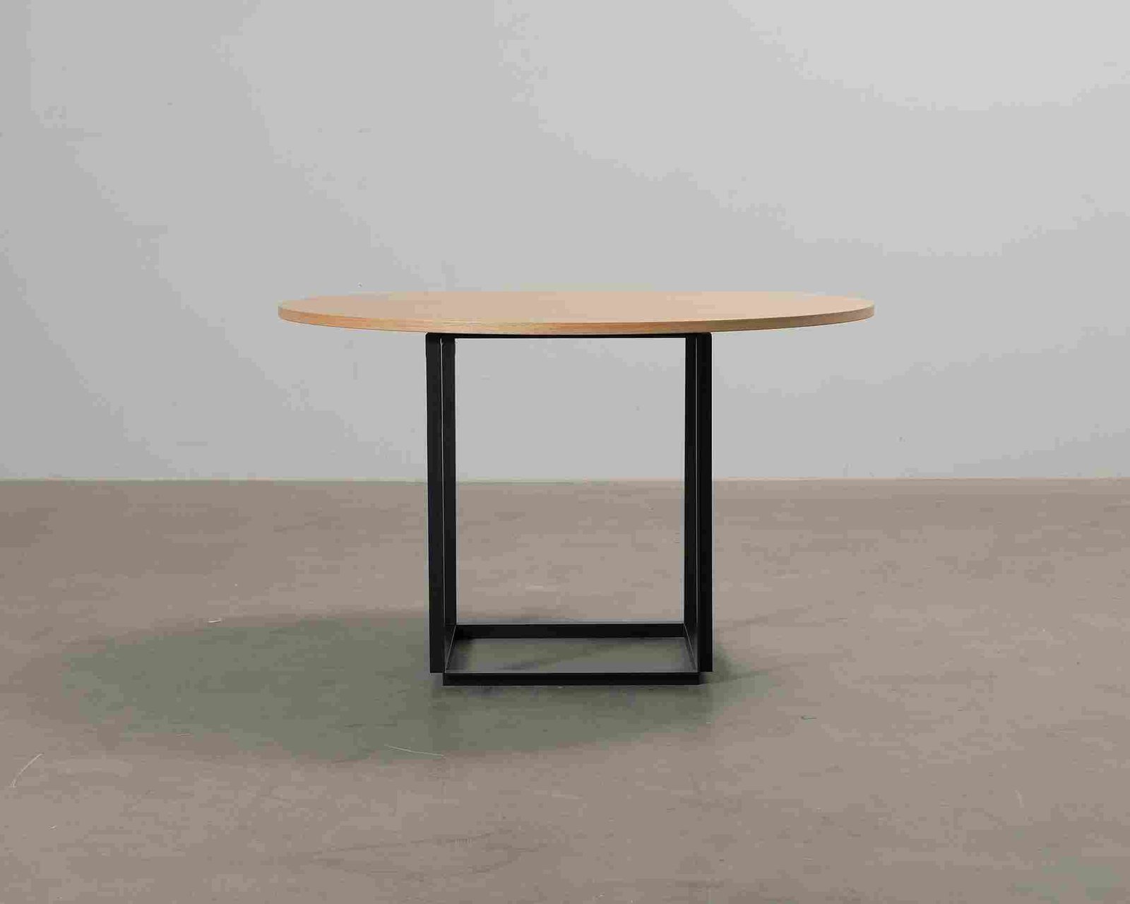 New Works Florence ruokapöytä tammi ø 120 cm