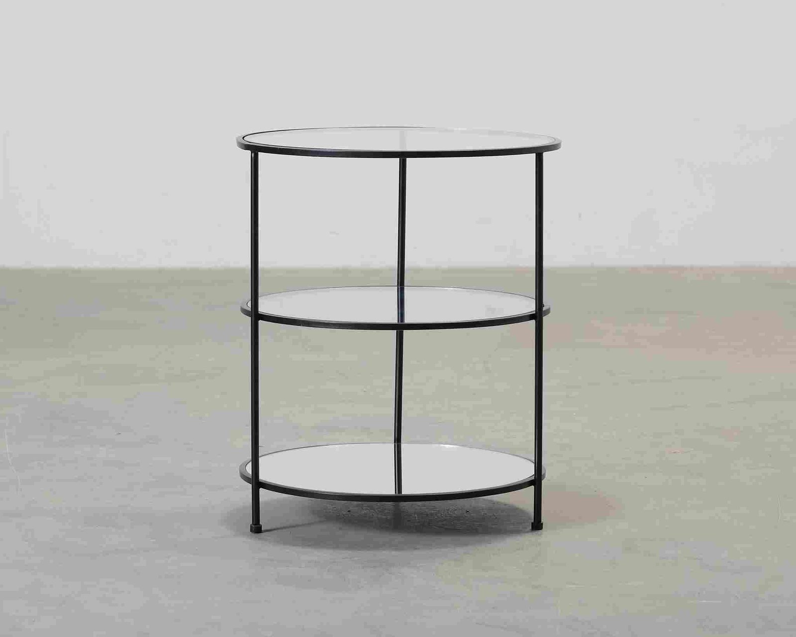 Ruth & Joanna Layer sivupöytä musta