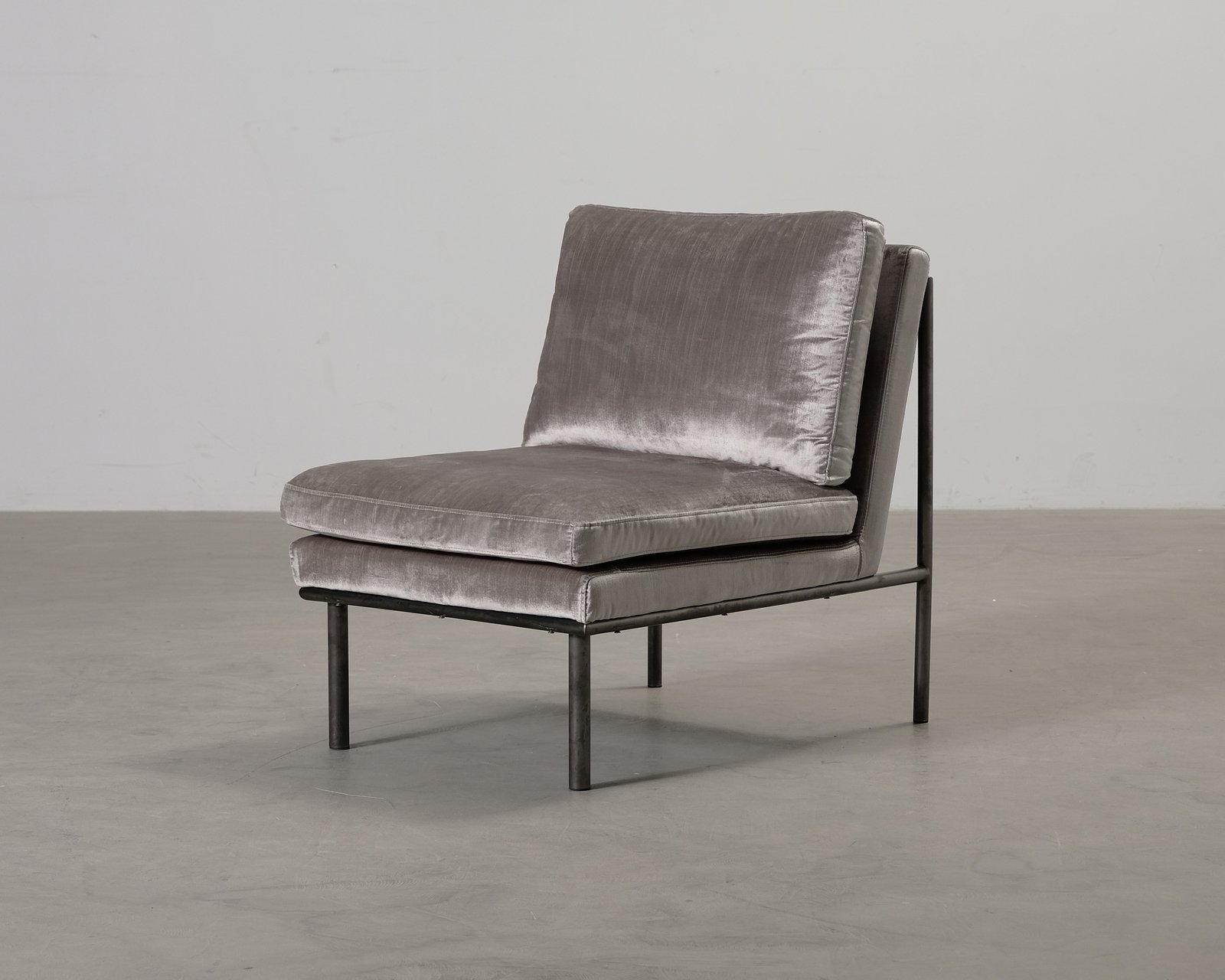 Ruth & Joanna April nojatuoli harmaa