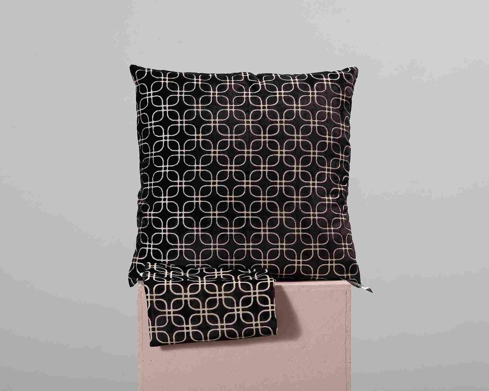 Mio Sixty tyynynpäällinen 60 x 60 cm musta, 4 kpl setti