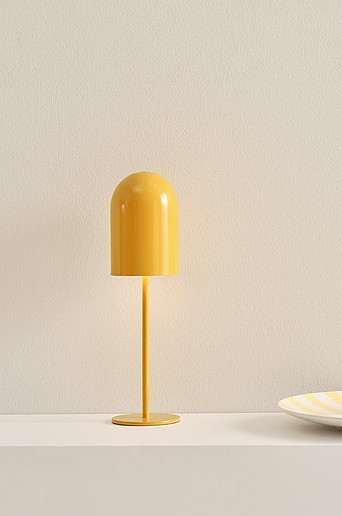 ARA pöytävalaisin LED-valolla kannettava