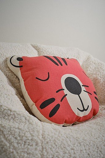 TIGER tyyny 40x40 cm