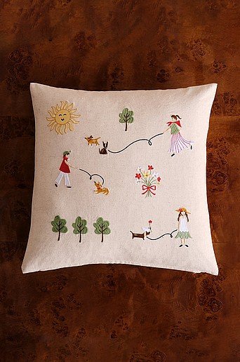 WALKIE kirjailtu tyynynpäällinen 50x50 cm