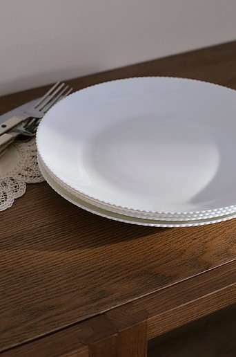 ALESSIA lautanen. 4 kpl