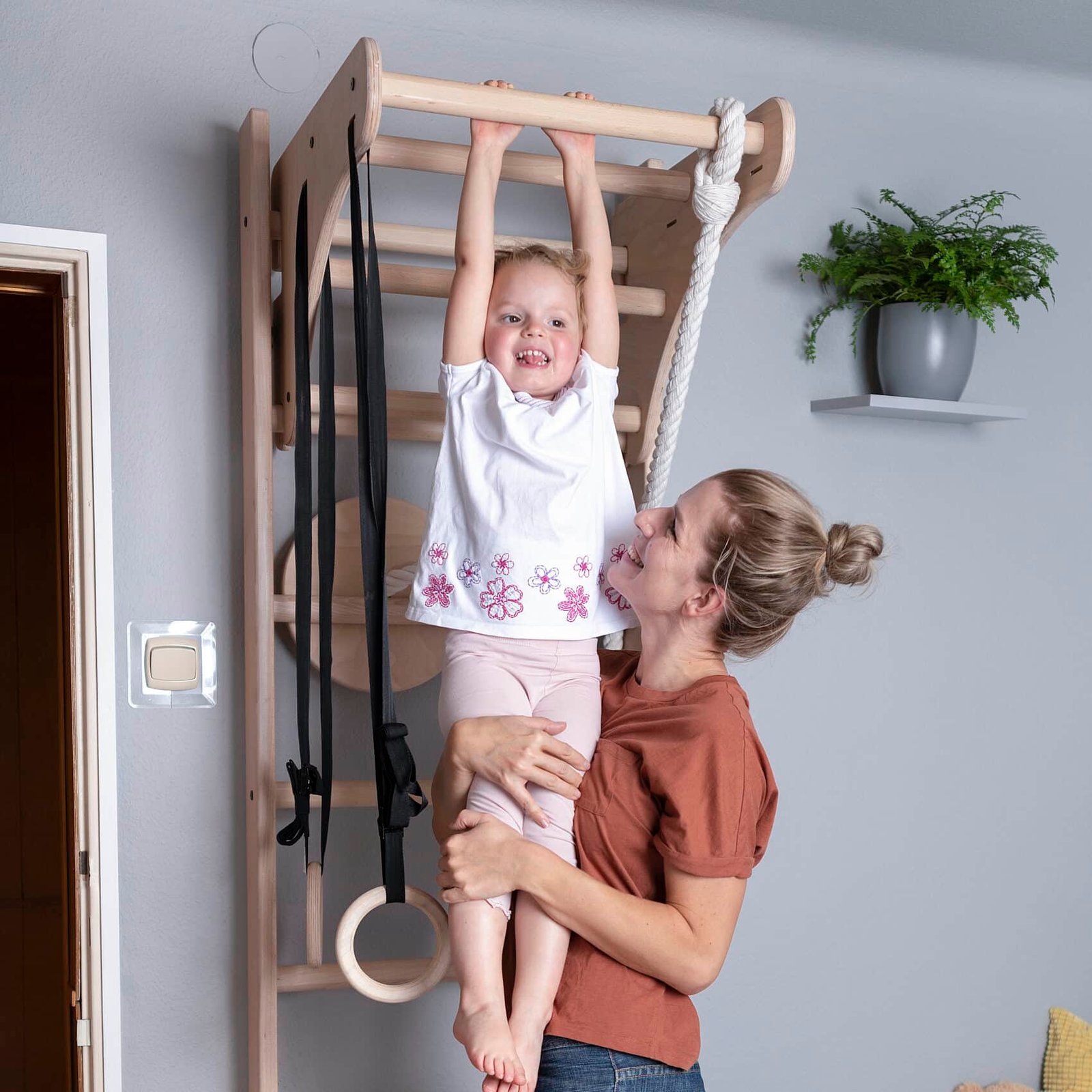 Puolapuut, leuanvetotanko, voimistelurenkaat ja keinu - BenchK111+A204