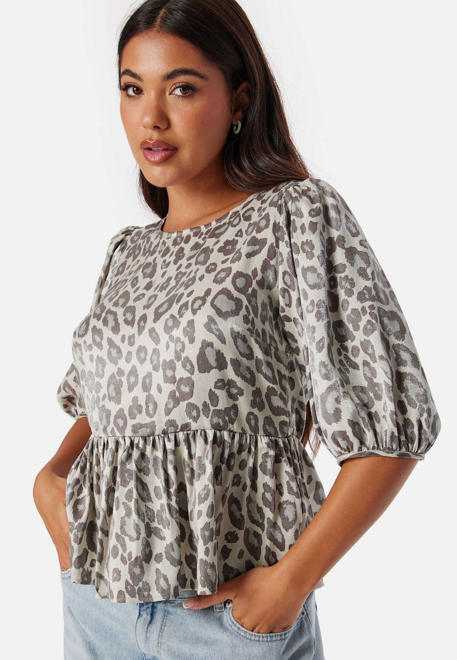 Round Neck Puff Sleeve Blouse