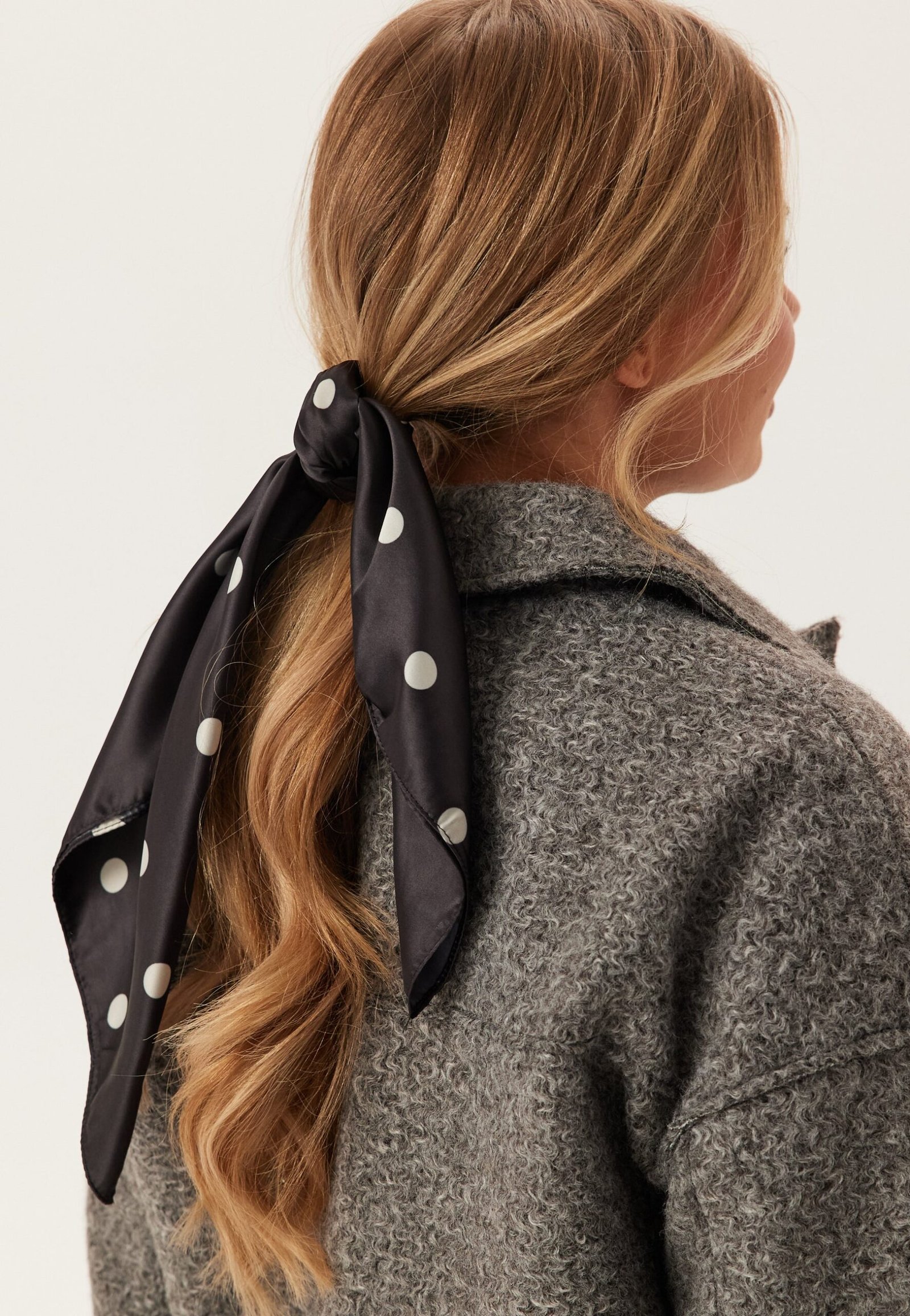 Pcdonnie Square Scarf