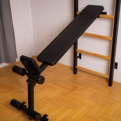 Treenipenkki BenchK B1 - BenchK puolapuihin yhteensopiva - Musta