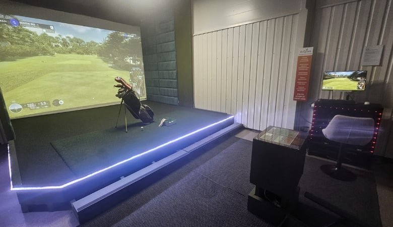 Executive Golf – Golfsimulaattori 2h | jopa -66 % | Tuusula, Hyrylä - 2 tuntia (klo 16-00)
