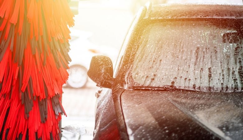 Auton konepesu ja kiillotusvaha GoWash-pesulassa | -35 % | Turku