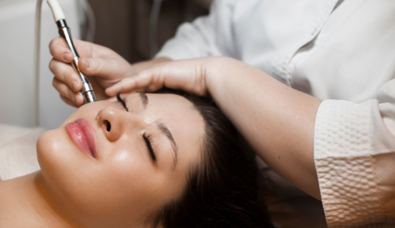 Mikroneulaus + LED terapia | -53 % | Helsinki, Malmi