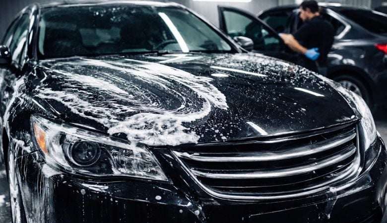 Auton käsinpesu, sisäpuhdistus, kevyt- tai kovavahauksella | jopa -68 % | Lahti