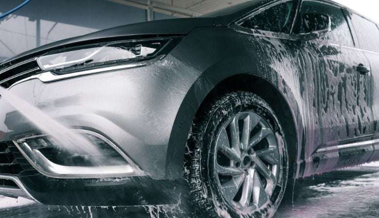 Autopesu valinnaisilla lisäpalveluilla | jopa -53 % | Vantaa, Koivuhaka