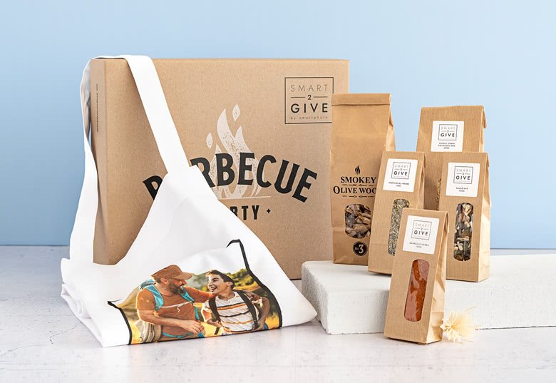 smartphoto Smart2Give Grillilaatikko Mustalla Esiliinalla